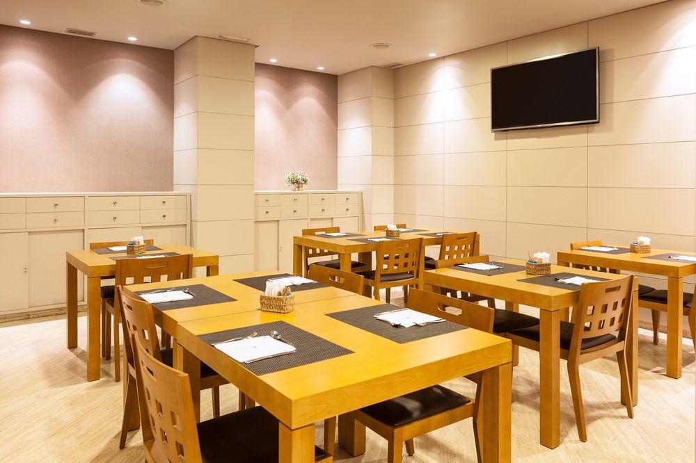 Hotel Nh Oviedo Principado Zewnętrze zdjęcie