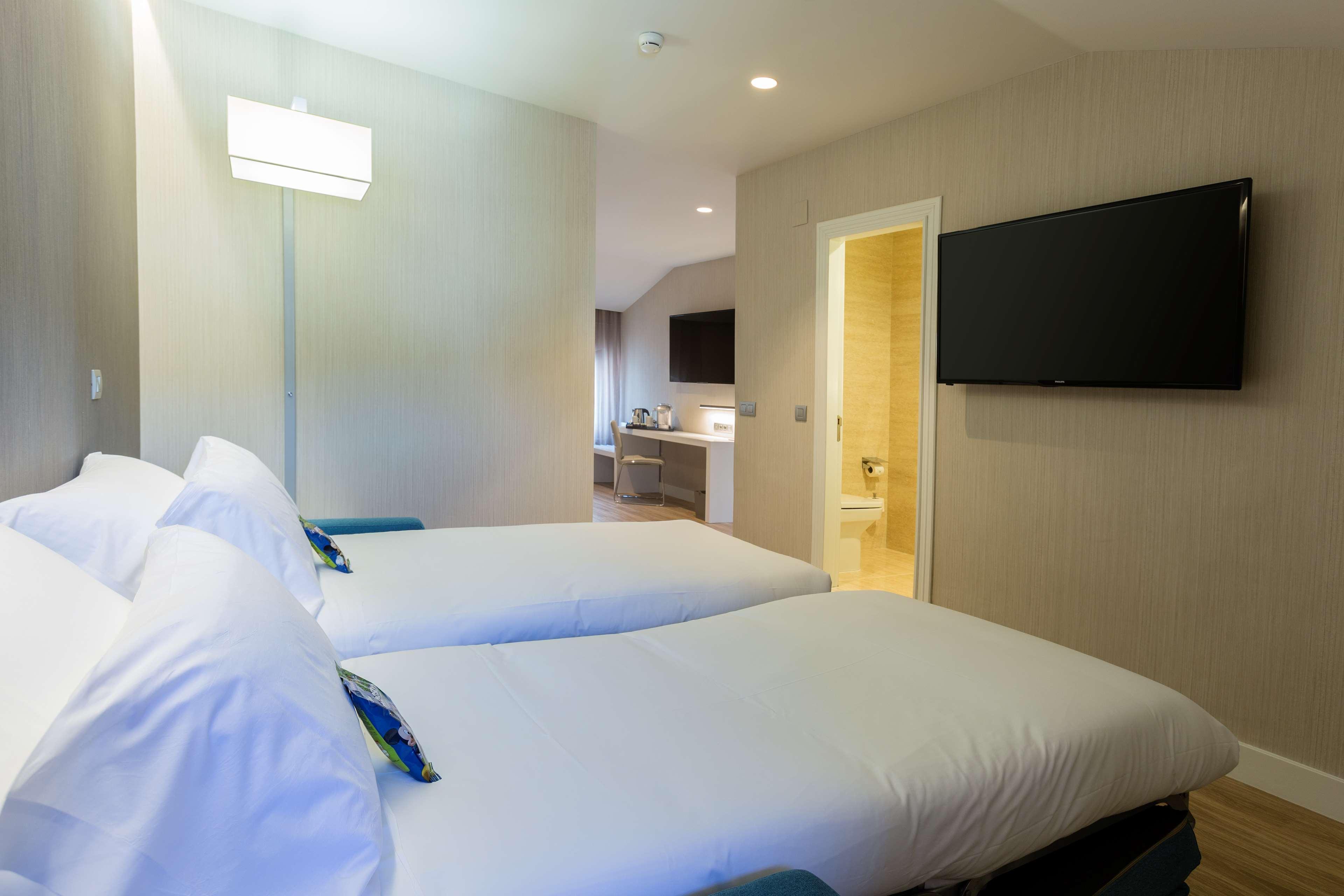 Hotel Nh Oviedo Principado Zewnętrze zdjęcie