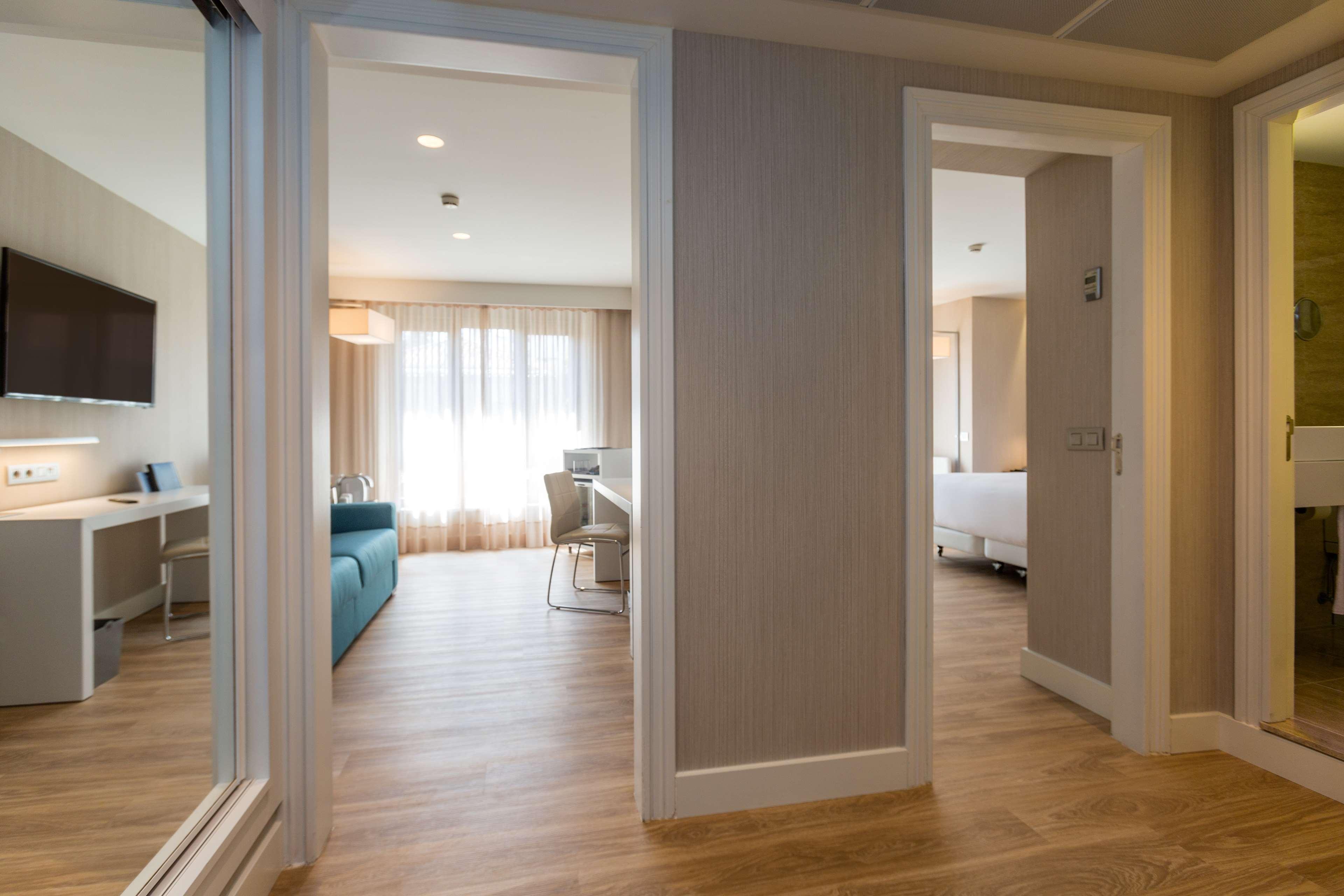 Hotel Nh Oviedo Principado Zewnętrze zdjęcie