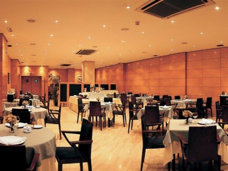 Hotel Nh Oviedo Principado Zewnętrze zdjęcie